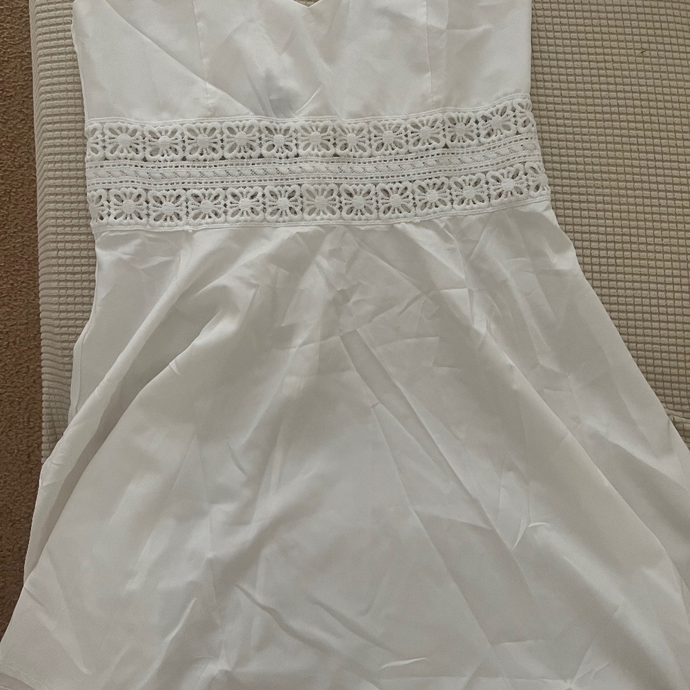 YOINS White Lace Dress